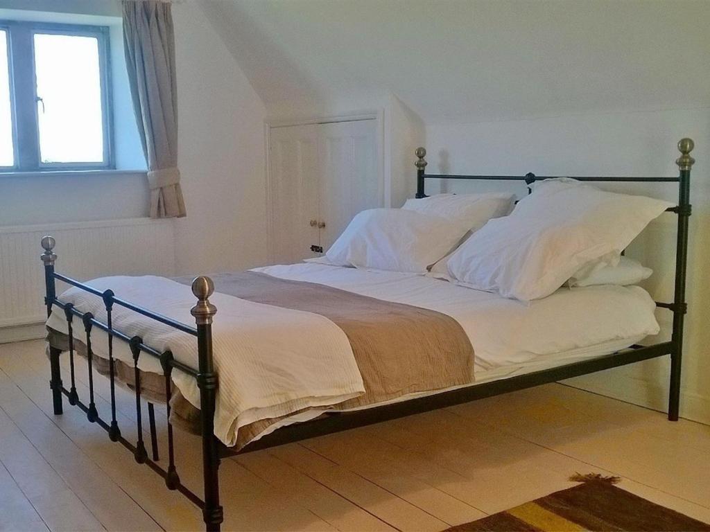 Battens Farm Cottages B&B Yatton Keynell Bilik gambar